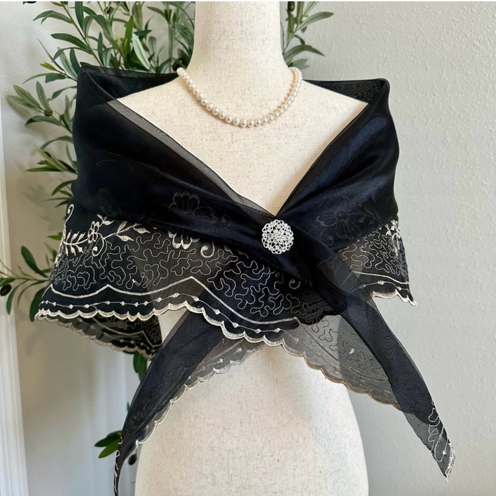 Elegant black Alampay with white embroidery and rhinestones brooch